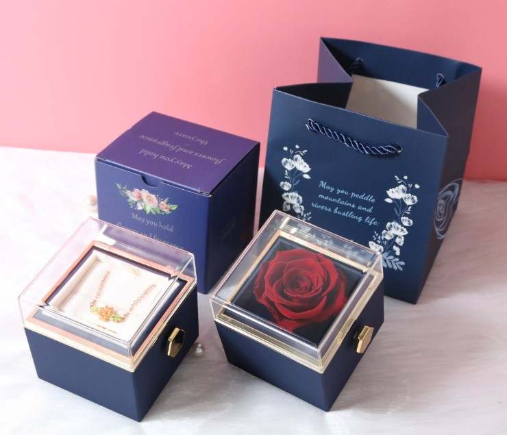 Romantična darilna škatlica za nakit z vrtljivim delom WonderRose, Modra